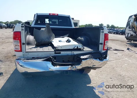 2024 Ram 2500 Tradesman 4X4 8' Box from USA, damaged, VIN 3C6UR5HL2RG359773